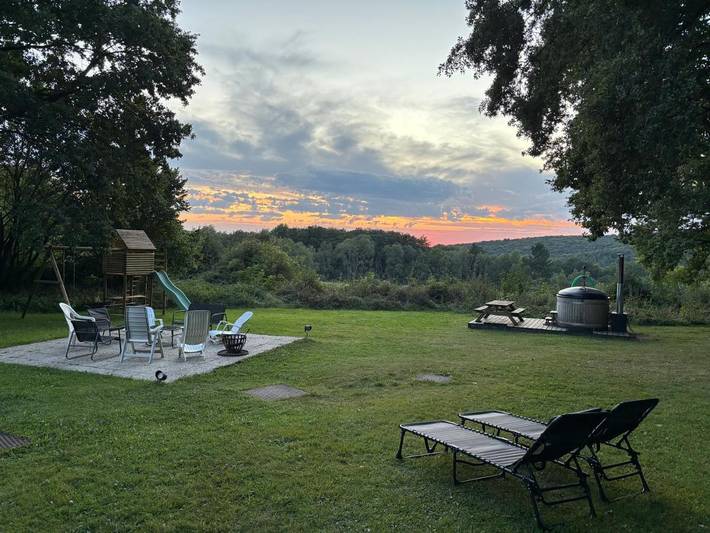 Location de vacances pour 10 personnes, avec jacuzzi et jardin dans Harre - 4