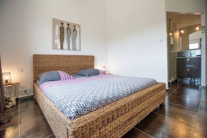 Location de vacances pour 6 personnes, avec jardin et terrasse, animaux acceptés à Callas - 2