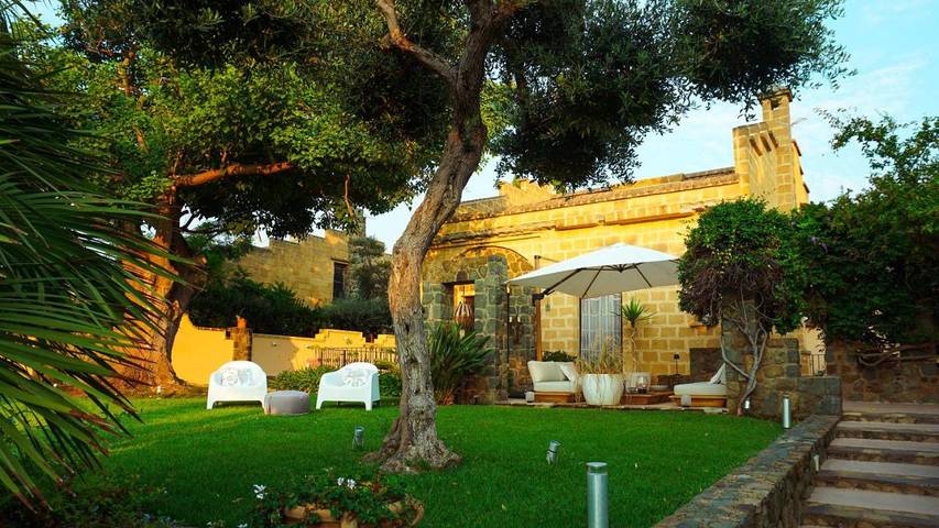 Villa per 7 persone, con giardino e panorama nonché terrazza e piscina - 1