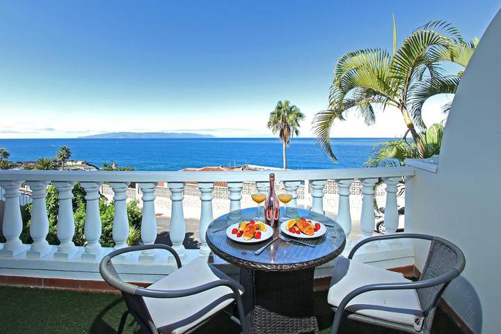 Ferienhaus für 2 Personen, mit Balkon und Pool sowie Ausblick, kinderfreundlich - 1