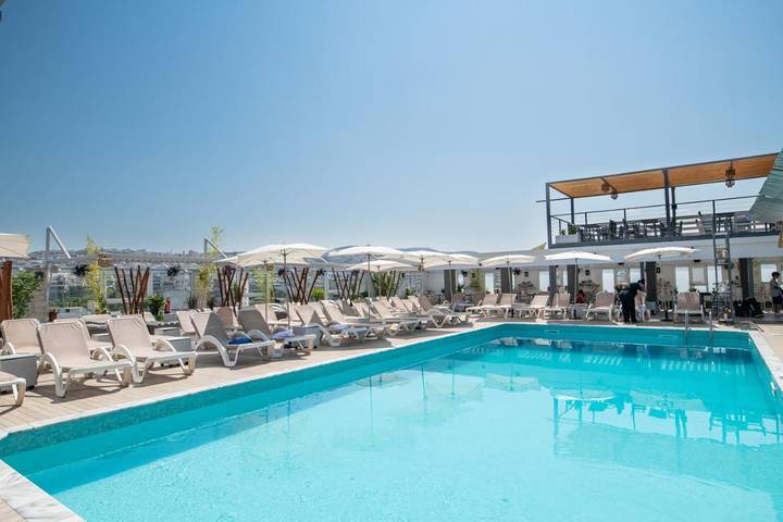 Hôtel pour 3 personnes, avec sauna ainsi que piscine et vue, animaux acceptés