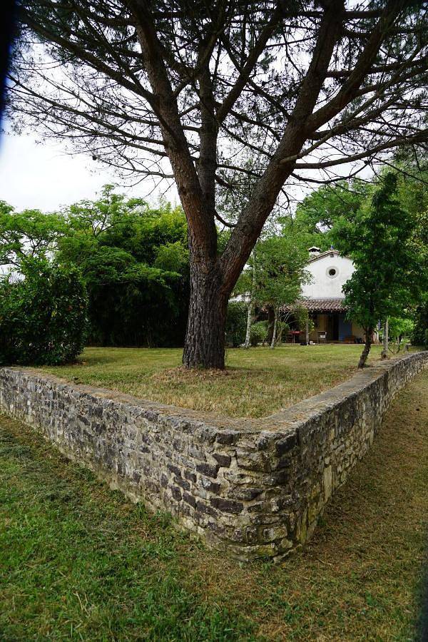 Location de vacances pour 10 personnes, avec vue ainsi que piscine et terrasse à Saint-Front-de-Pradoux - 4