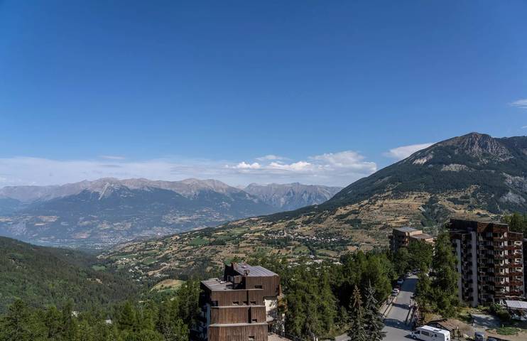 Gîte pour 4 personnes, avec balcon dans Office De Tourisme Des Orres