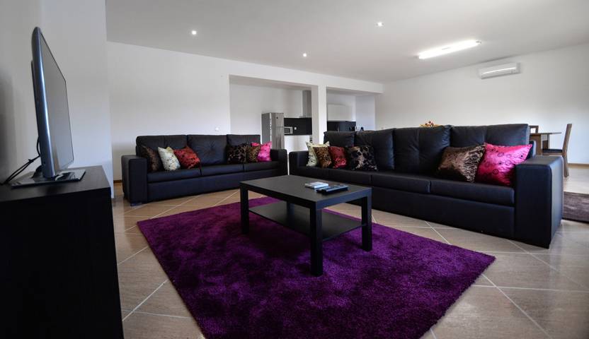 Location de vacances pour 14 personnes, avec terrasse ainsi que jardin et piscine à Celorico de Basto - 4