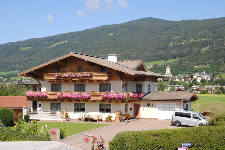 Doppel- und Mehrbettzimmer mit Dusche, Wc in Radstadt, Ski Amadé