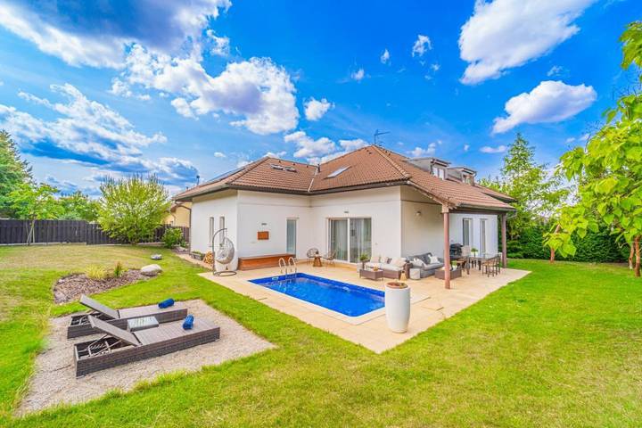 Villa pour 6 personnes, avec piscine ainsi que sauna et terrasse, animaux acceptés - 1