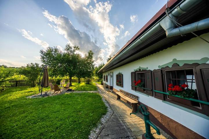 Location de vacances pour 6 personnes, avec jacuzzi ainsi que jardin et piscine dans Ormož - 2