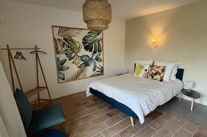 Gîte pour 13 personnes, avec jardin à Bouchet - 2