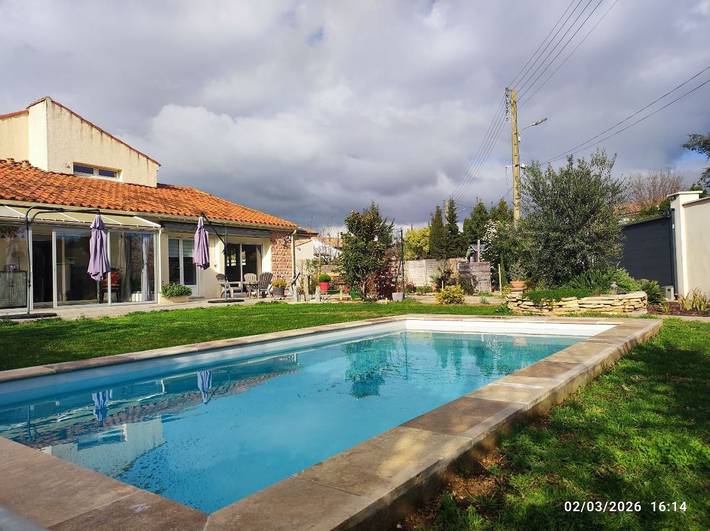 Chambre d’hôte pour 3 personnes, avec piscine et jardin à Sauvian