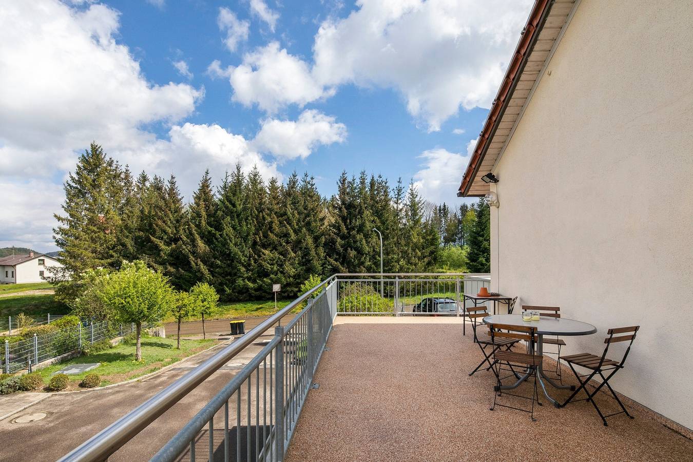 Ganze Wohnung, Ferienwohnung 'Friedmann' mit privatem Garten, Balkon und Wlan in Offingen, Bayerisch Schwaben