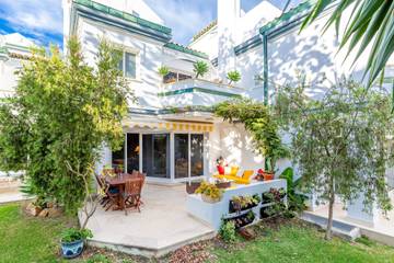 Apartamento para 8 Personas en Playa de Arroyo las Cañas-Velerín, Estepona, Foto 1