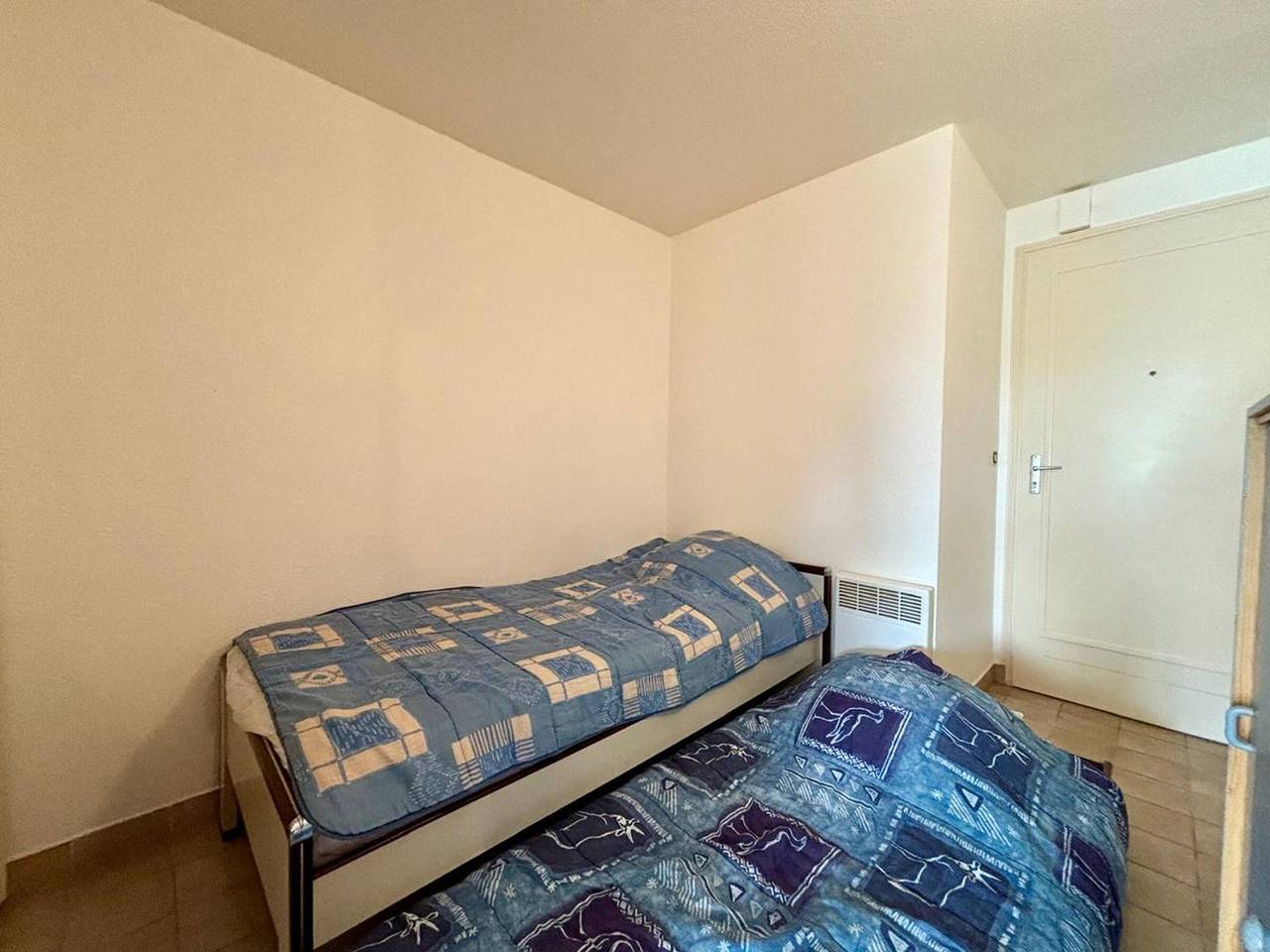 Estudio entero, Estudio-Cabina en Carnac, 80m de la playa, parking in Carnac, Côte des Mégalithes