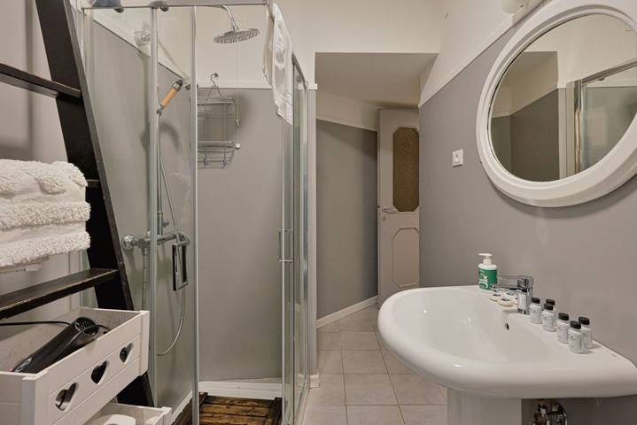 Appartamento intero, Guesthost - Casa De Battè Apartment in Riomaggiore, Comune di Riomaggiore