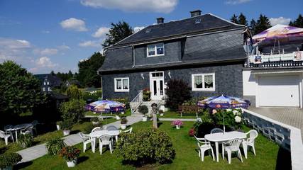 Ferienwohnung für 4 Personen, mit Sauna in Neuhaus am Rennweg