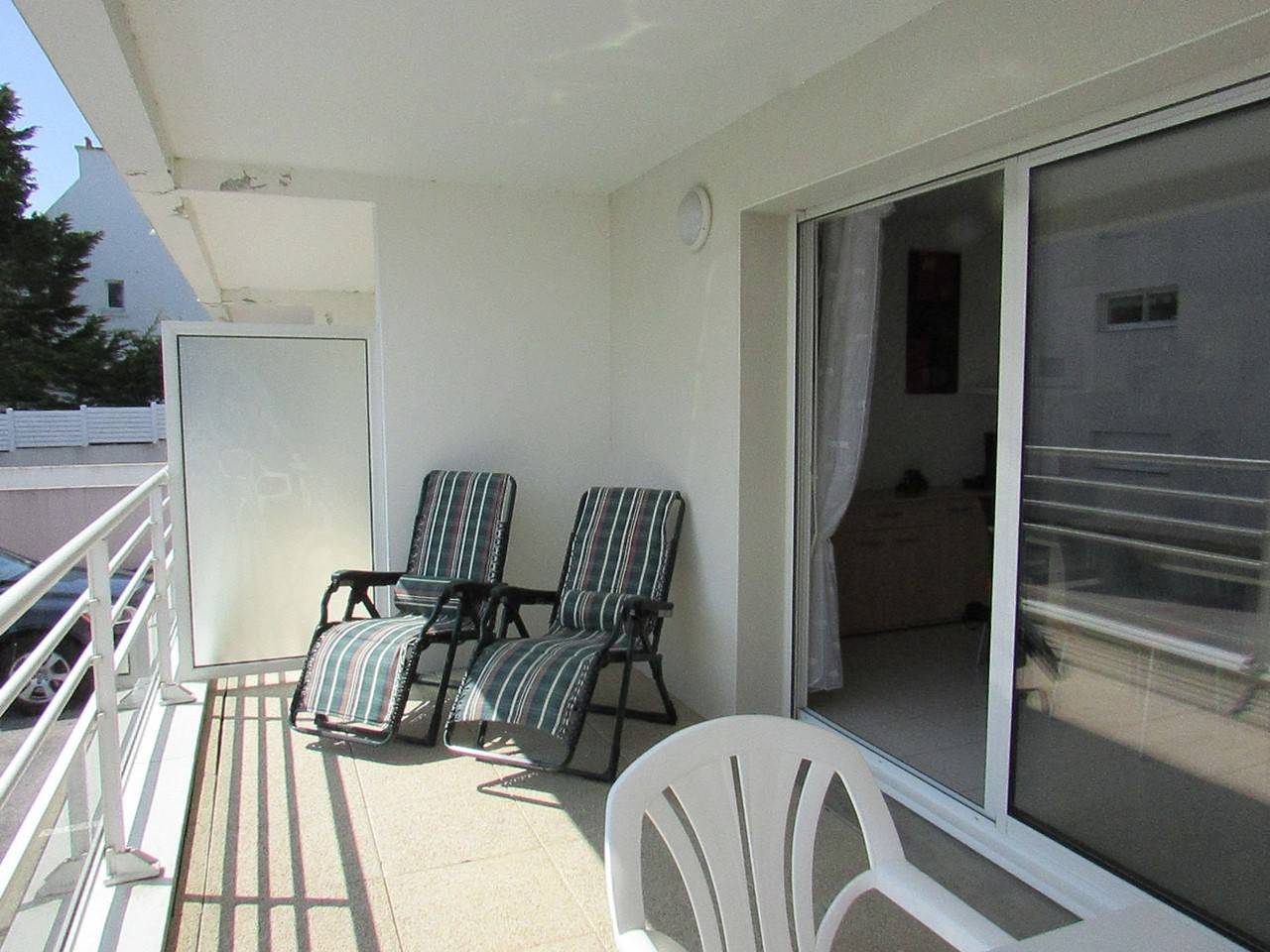 Ganze Wohnung, Moderne 2-Zimmer-Wohnung in Étel mit Parkplatz in Étel, Côte des Mégalithes