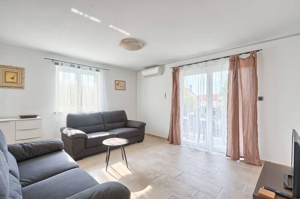 Villa Andi Terrace, Wi-fi, Geschirrspüler, Waschmaschine, Parking , 3 Min Strand in Grad Vodnjan, Südküste Istrien