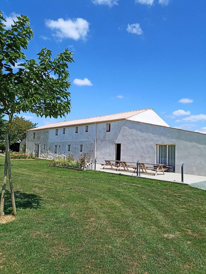 Gîte pour 25 personnes, avec jardin et terrasse - 1
