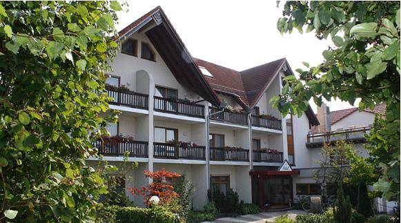 Hotel Restaurant Waldhorn - Doppelzimmer Stammhaus in Friedrichshafen, Region Bodensee-Oberschwaben