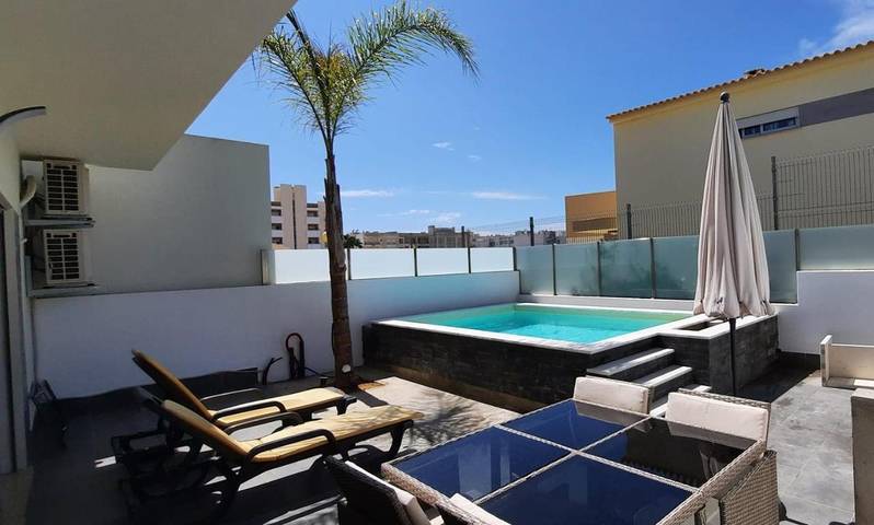 Casa rural para 8 personas, con terraza además de piscina y vistas, Se admiten mascotas en Armação de Pêra (costa) - 2