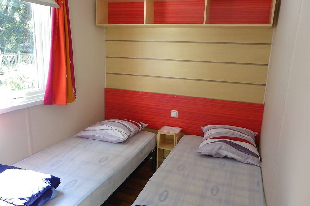 Découvrez le Camping Bois Soleil Dans le Confort de Notre Mobil Home ! in Saint-Georges-de-Didonne, Région de Rochefort
