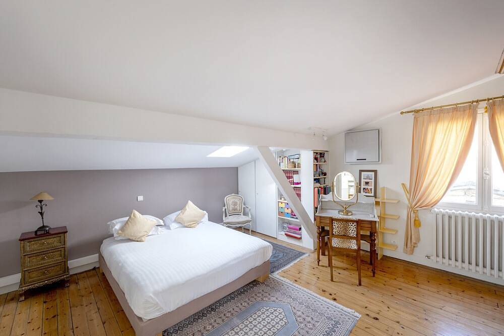 Villa avec Piscine Bordeaux centre, jardin au calme, climatisé in Bordeaux, Région de Bordeaux