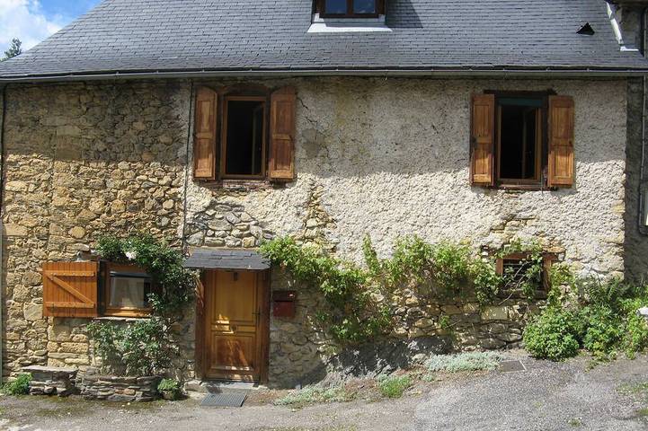 Location de vacances pour 10 personnes, avec Jardin à Bonac-Irazein