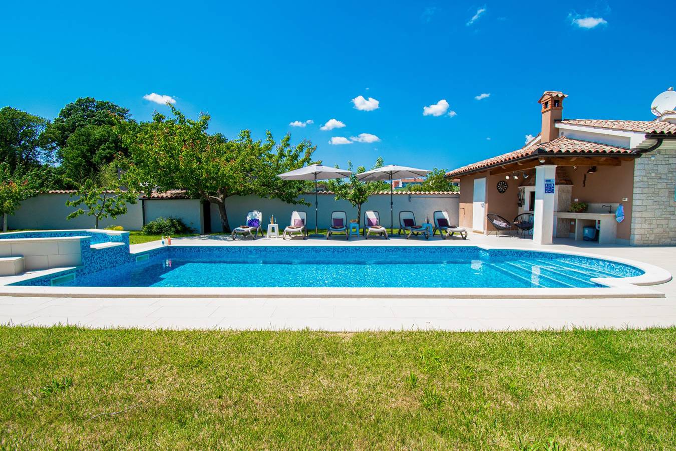 Beautiful Villa Nera with a private pool in Pula in Pula-Medulin, Pula