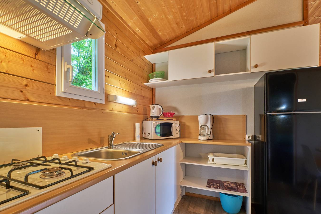 Chalet "5 Personnes 303" with Shared Pool & Private Terrace in Mens, Isère