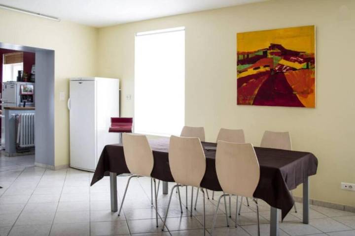 Location de vacances pour 7 personnes, avec jardin à Creuzier-le-Vieux - 4