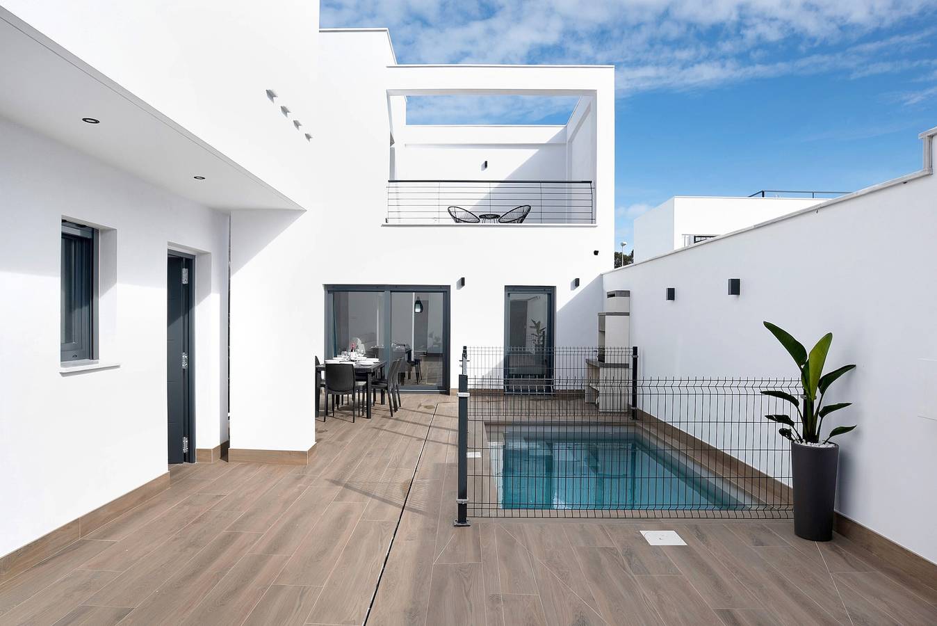 Casa de vacaciones para familias 'Adosado Marol' con piscina privada, Wi-Fi y aire acondicionado in Conil de la Frontera, Costa de la Luz