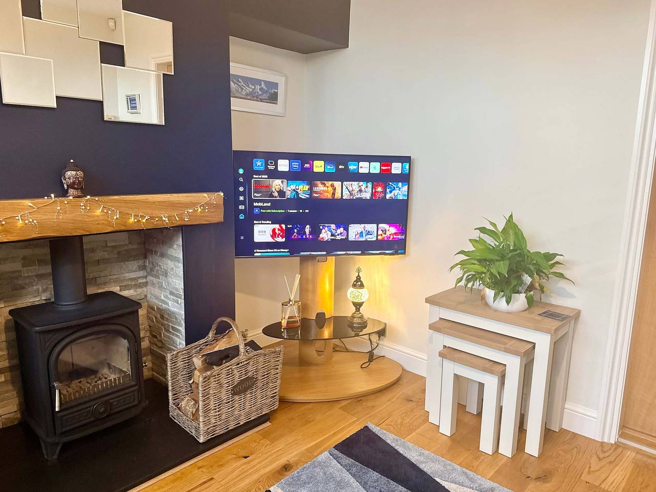 2-Bed Home with Parking, Near Bhx, Nec & Jlr in Solihull, Birmingham Area