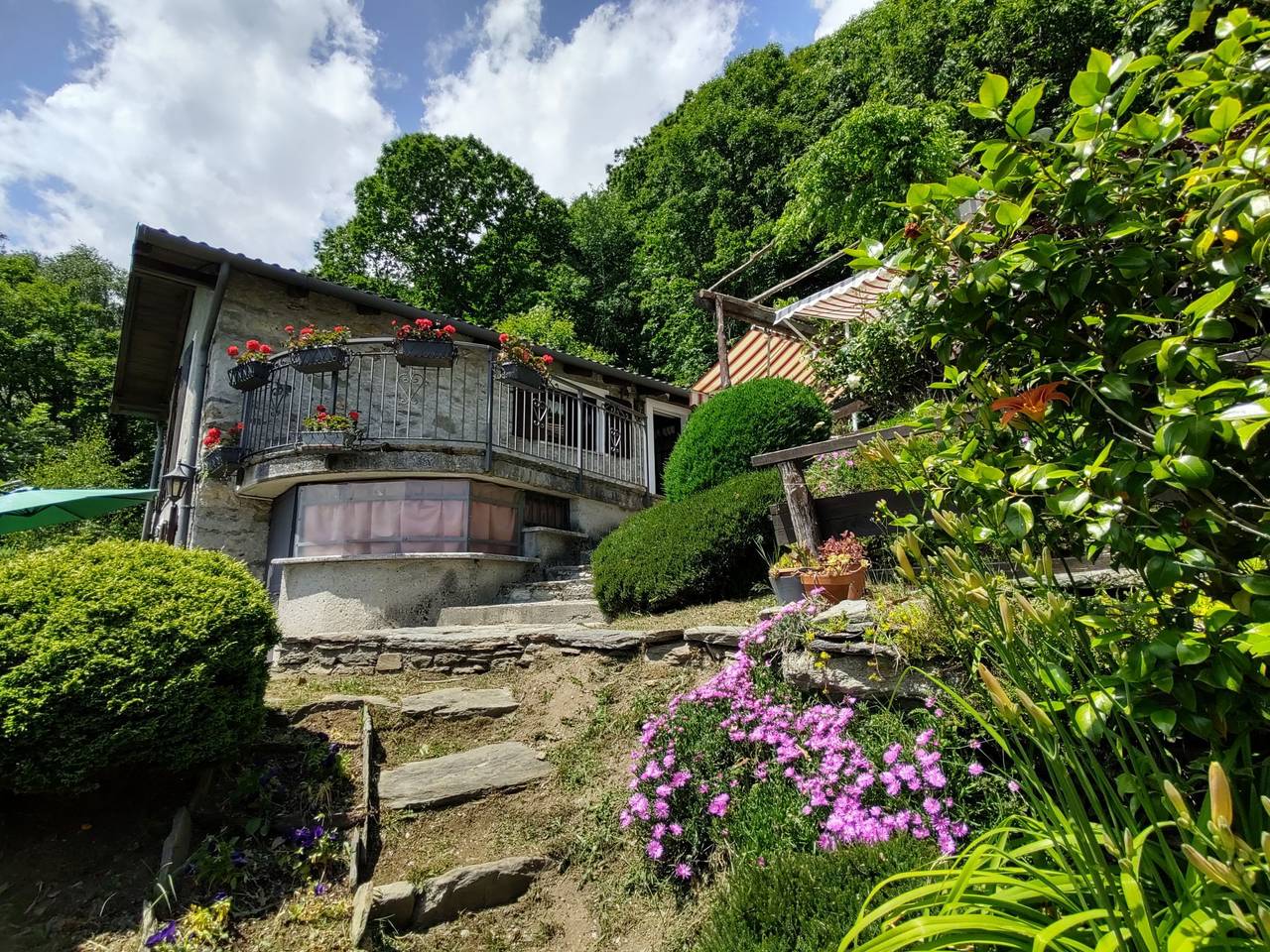 Entire apartment, Baita dei Nonni in Comune di Peglio, Lake Como