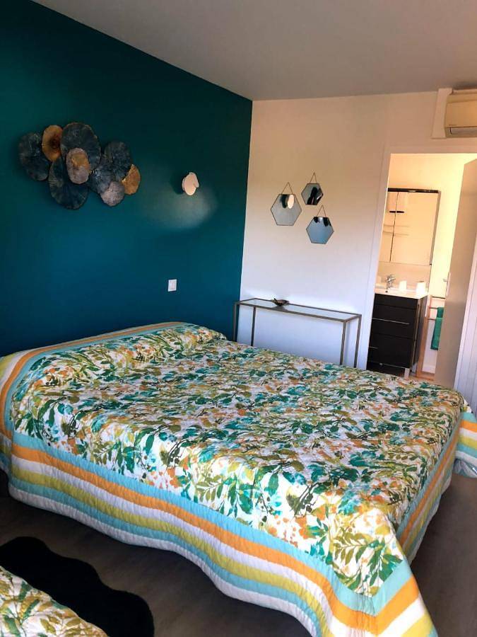 Double Room in Neuville-de-Poitou, Vienne (France)