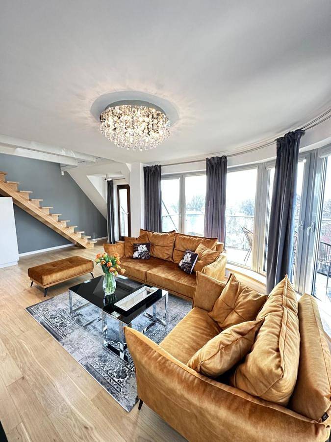 Loft dla 7 osób, z sauna i jacuzzi oraz balkon w Kraków