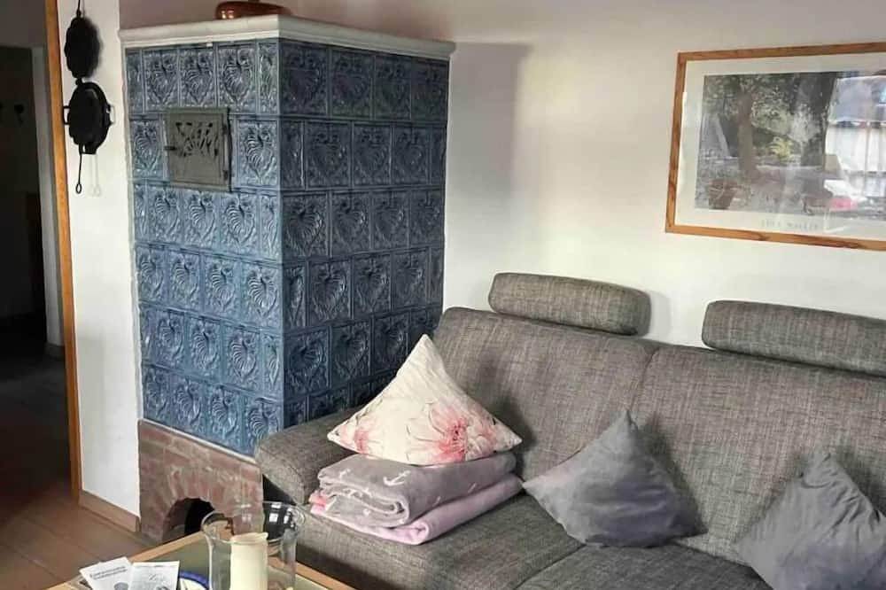 Ganze Wohnung, Reetdach-App. \"Landhus achter de Kark - Stüerboord\" in Poppenbüll für 2 Personen in Poppenbüll, Eiderstedt