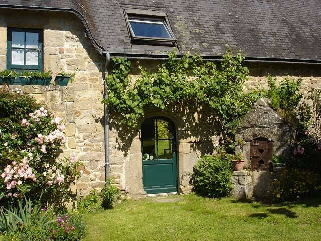 Les Chaumières de Kerimel - Chambre Merlin l'Enchanteur in Ploemel, Côte des Mégalithes