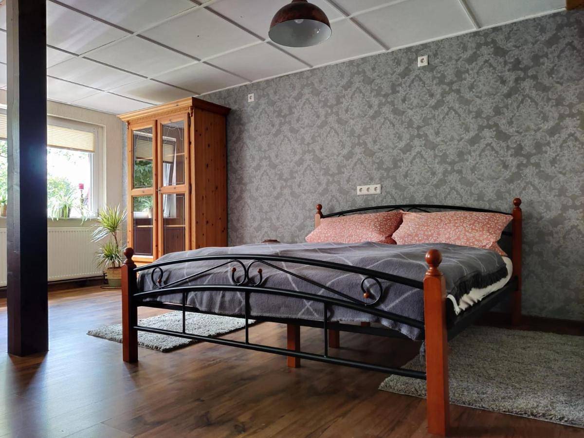 Ganze Wohnung, Ferienwohnung Malu Sol im Harz - stilvoll, gemütlich, tierfreundlich - mit Garten in Thale, Harzvorland