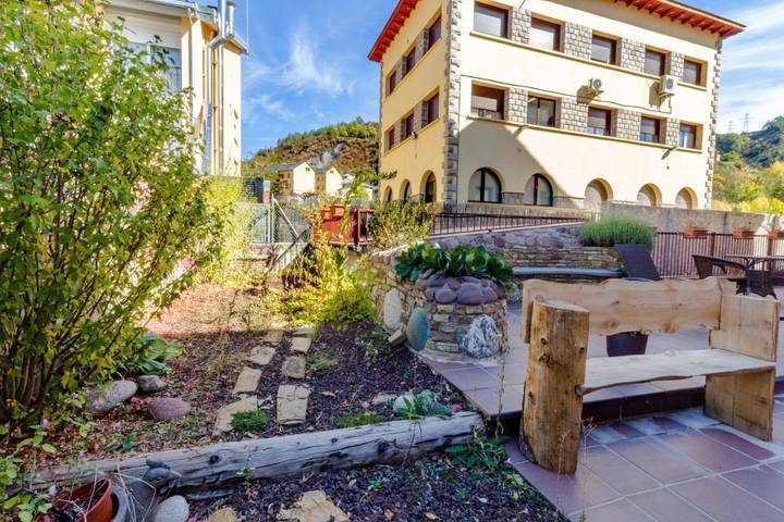 Hôtel pour 3 personnes, avec terrasse ainsi que vue et bassin pour enfant à El Pont de Suert - 3