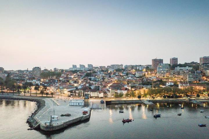 Villa for 6 people, with Balcony and Terrace in Porto Municipality