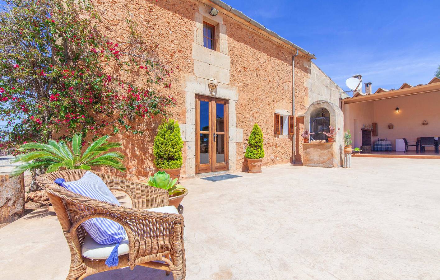 Sunset Terrace Retreat with Pool and Grill in Campos, South Majorca