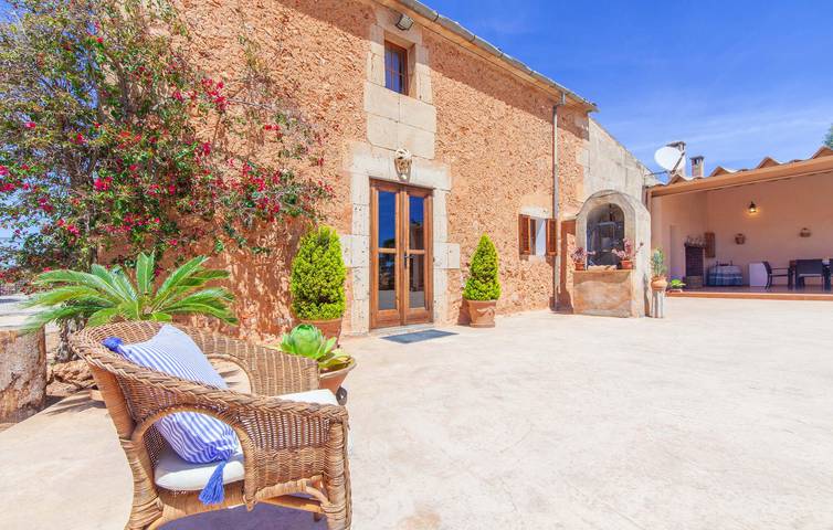 Villa for 6 people, with terrace - 1