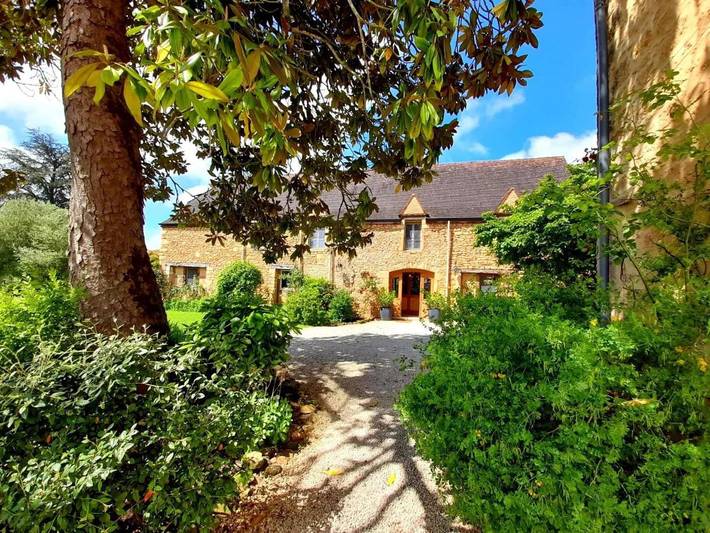 Maison de vacances pour 6 personnes, avec Terrasse et Jardin ainsi que Piscine et Vue à Coux-et-Bigaroque