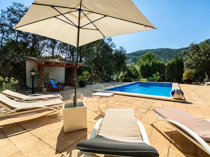 Villa pour 8 personnes, avec piscine et jardin