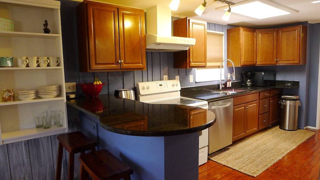 Brandneue Renovierung Sea Breeze Cottage mit eigenem Dock, Zugang zur Bimini Bay in Anna Maria (FL), Anna Maria Island