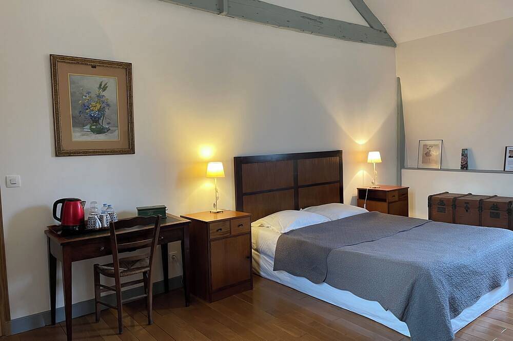 Belle suite de 2 chambres et une salle de bains dans un château en Sologne in Salbris, Sologne