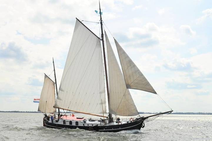 Hausboot für 18 Personen, mit Terrasse - 1