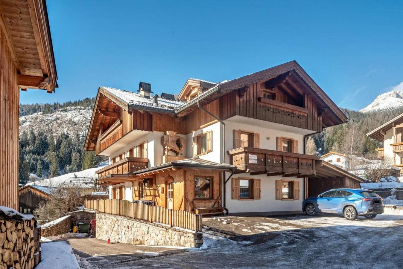 Appartement entier, Appartement 'Cima Undici' avec vue montagne, terrasse partagée et Wi-Fi in Soraga, Dolomiti Superski