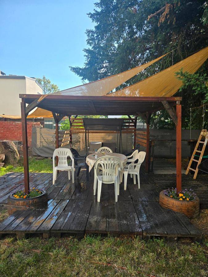Ferienwohnung für 7 Personen, mit Terrasse und Garten in Bernburg - 4