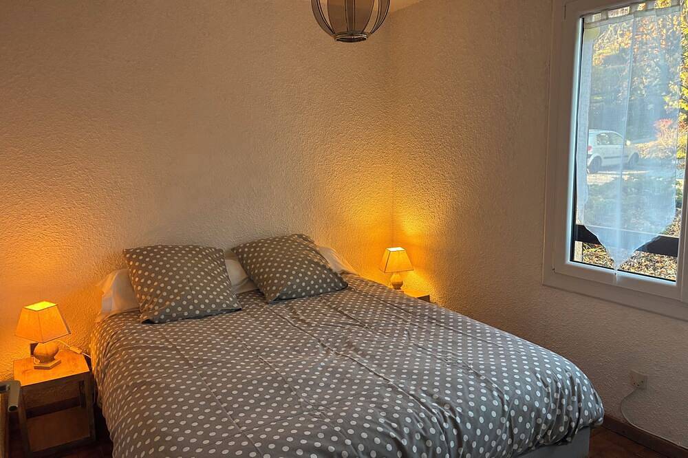 Entire apartment, T2 apartment Come and recharge your batteries in a quiet, leafy setting in Embrun, Écrins National Park