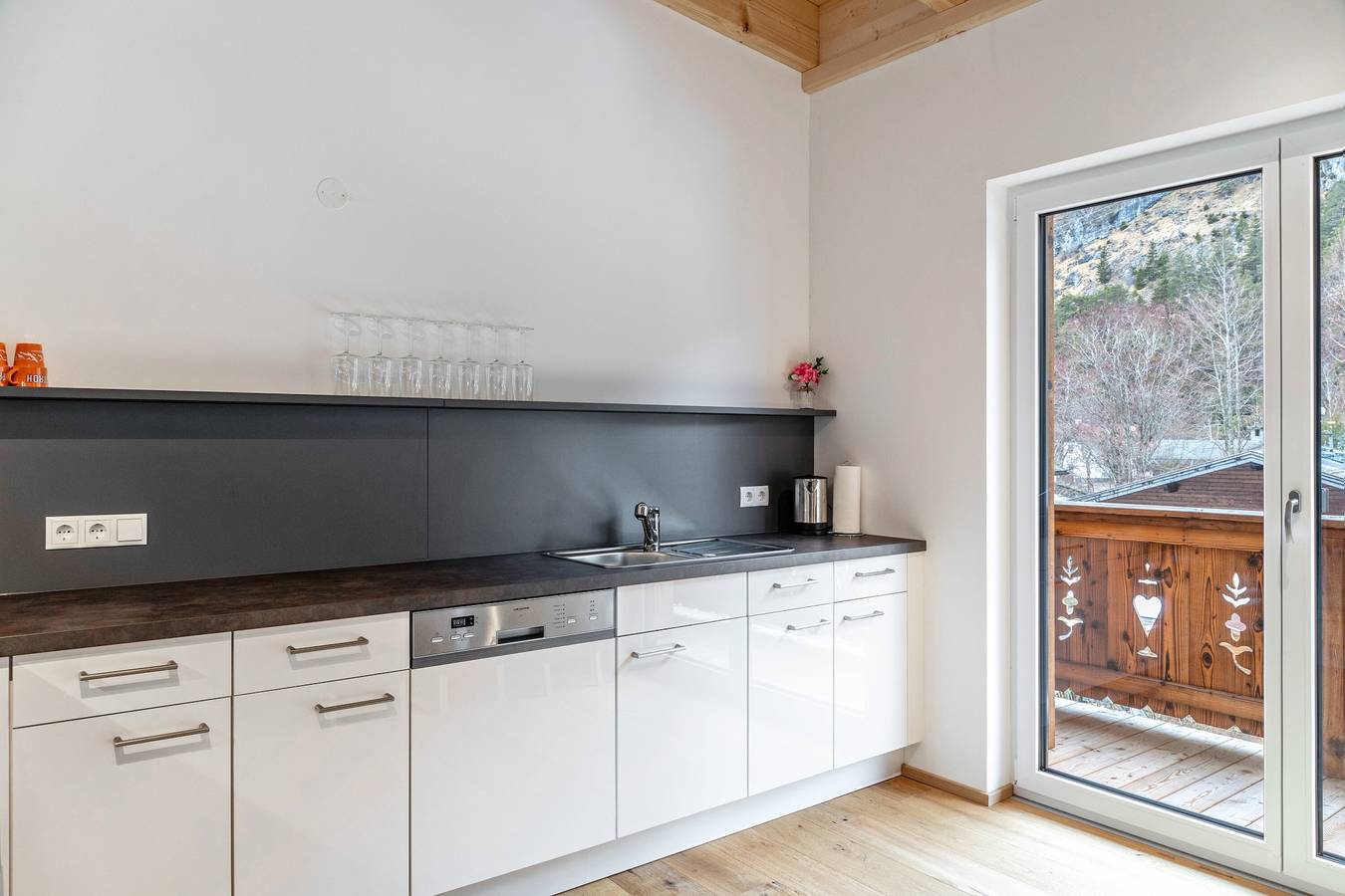 Ganze Wohnung, Apartment 'Lorenz' mit Bergblick, Balkon und Wlan in Scharnitz, Arnspitzgruppe